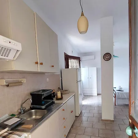 Almyra Posidhonia (Syros)