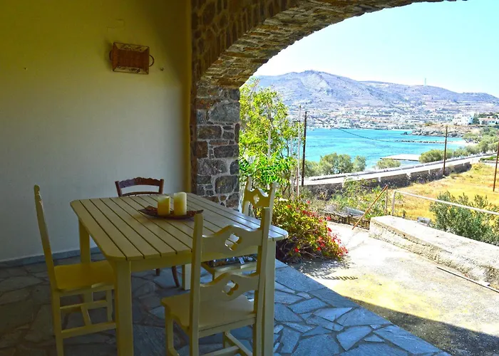 Almyra Semesterbostad *